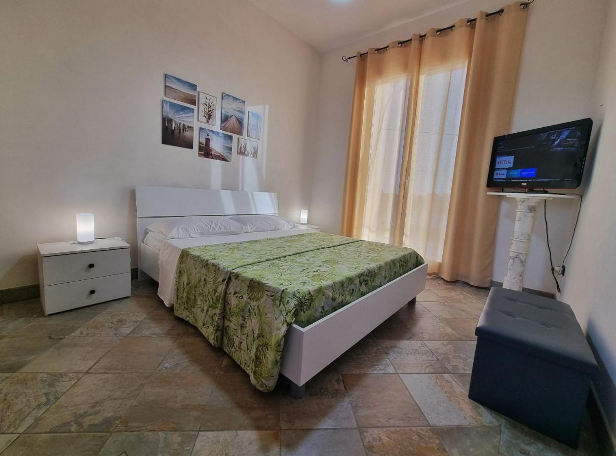 Al Vecchio Carrubo - Lovely 2-Rooms House & Patio 마르살라 외부 사진